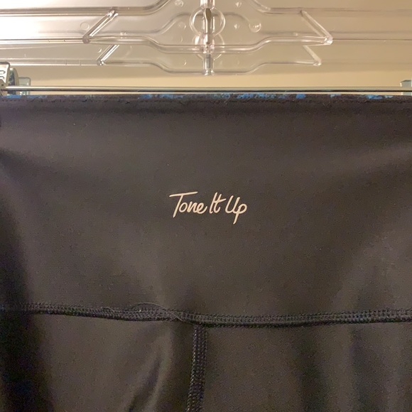 Tone it up Capri leggings - Picture 3 of 5